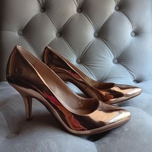 INC pump heels Golden/Bronze color size 5.5